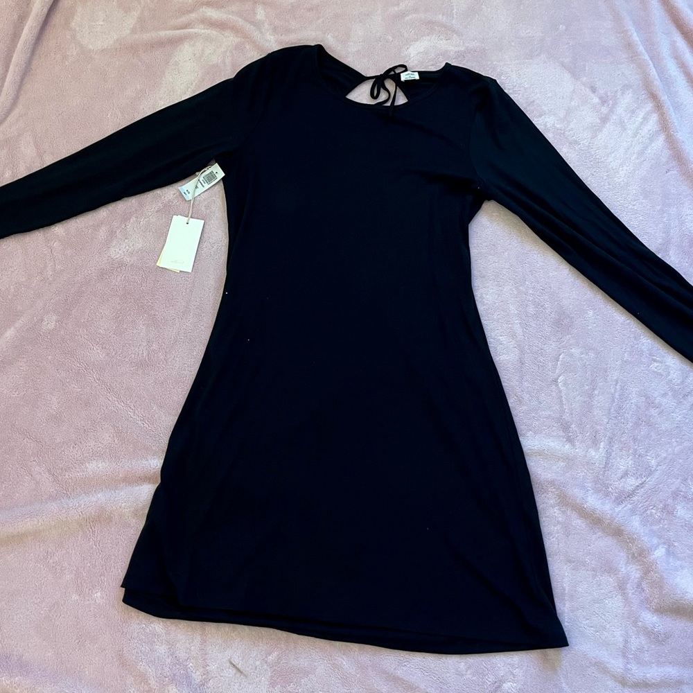 Black Wilfred Aritzia dress with backless cutout